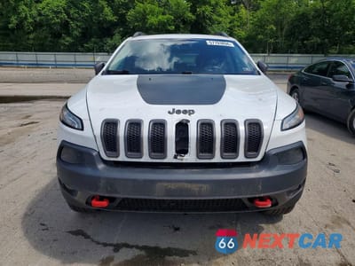 Piąte zdjęcie samochodu w środku: 2014 JEEP CHEROKEE TRAILHAWK VIN:1C4PJMBSXEW153314 - miniatura