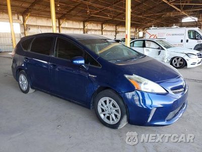 Czwarte zdjęcie samochodu z boku: 2013 TOYOTA PRIUS V THREE VIN:JTDZN3EU9D3204645 - miniatura