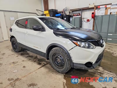 Czwarte zdjęcie samochodu z boku: 2018 NISSAN QASHQAI S VIN:JN1BJ1CR5JW210309 - miniatura
