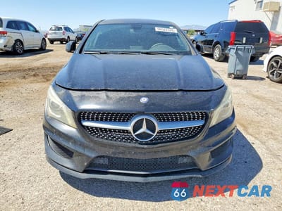 Piąte zdjęcie samochodu w środku: 2014 MERCEDES-BENZ CLA 250 VIN:WDDSJ4EB1EN112569 - miniatura