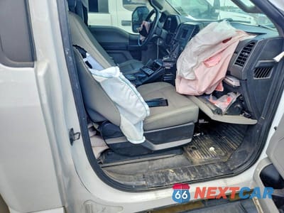 Piąte zdjęcie samochodu w środku: 2019 FORD F250 SUPER DUTY VIN:1FDBF2A62KEE68402 - miniatura