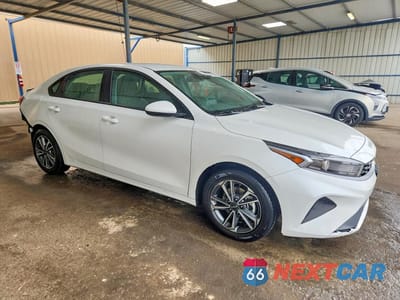 Czwarte zdjęcie samochodu z boku: 2024 KIA FORTE LXS VIN:3KPF24AD7RE765305 - miniatura
