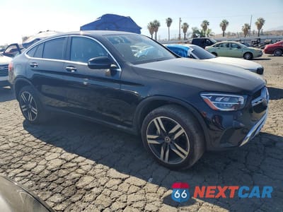 Czwarte zdjęcie samochodu z boku: 2021 MERCEDES-BENZ GLC COUPE 300 4MATIC VIN:W1N0J8EB2MF911237 - miniatura
