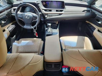 Zdjęcie 8 z 13 samochodu: 2021 LEXUS ES 300H LUXURY VIN:58AEA1C19MU001812 - miniatura