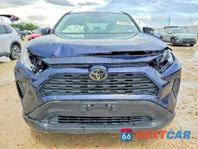 Piąte zdjęcie samochodu w środku: 2024 TOYOTA RAV4 XLE VIN:2T3W1RFV2RW358563 - miniatura
