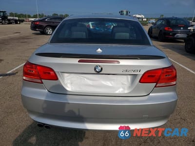 Zdjęcie 6 z 12 samochodu: 2009 BMW 328 I SULEV VIN:WBAWR33549P461034 - miniatura