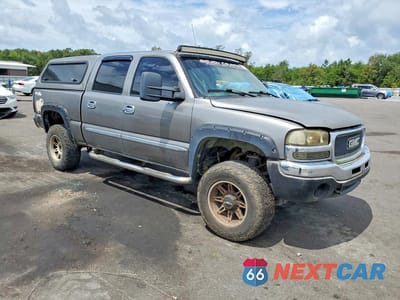 Czwarte zdjęcie samochodu z boku: 2007 GMC NEW SIERRA C1500 CLASSIC VIN:2GTEC13VX71178538 - miniatura