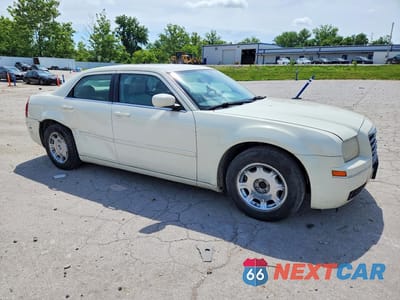 Czwarte zdjęcie samochodu z boku: 2006 CHRYSLER 300 TOURING VIN:2C3KA53G66H196658 - miniatura