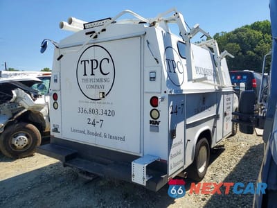 Trzecie zdjęcie samochodu z tyłu: 2013 FORD ECONOLINE E350 SUPER DUTY CUTAWAY VAN VIN:1FDWE3FL1DDA14529 - miniatura