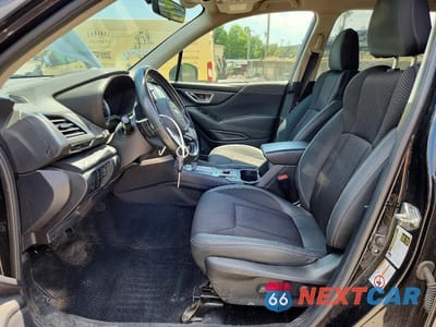 Zdjęcie 7 z 13 samochodu: 2019 SUBARU FORESTER PREMIUM VIN:JF2SKAEC6KH571199 - miniatura