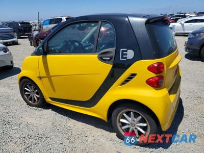 Drugie zdjęcie samochodu z przodu: 2016 SMART FORTWO VIN:WMEEJ9AAXGK843380 - miniatura