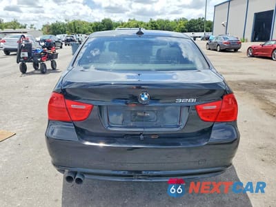 Zdjęcie 6 z 13 samochodu: 2009 BMW 328 I VIN:WBAPH73539A173474 - miniatura