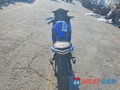 Zdjęcie 6 z 8 samochodu: 2013 KAWASAKI EX650 VIN:JKAEXEE17DDA14067 - miniatura