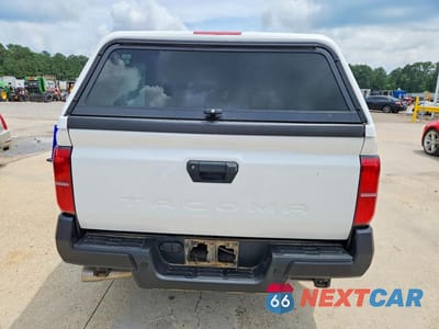 Zdjęcie 6 z 12 samochodu: 2024 TOYOTA TACOMA SR VIN:3TYJDAHN2RT006623 - miniatura