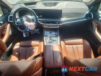 Zdjęcie 8 z 12 samochodu: 2024 BMW X7 M60I VIN:5UX33EM00R9S98553 - miniatura