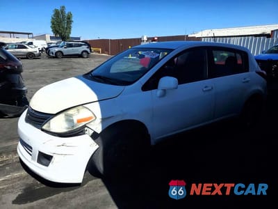 2012 NISSAN VERSA 1.8 S 3N1BC1CP8CK213051 - główne zdjęcie licytacji z USA - miniatura