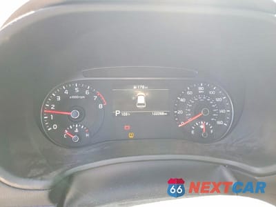 Zdjęcie 9 z 14 samochodu: 2020 KIA SOUL GT-LINE TURBO VIN:KNDJ53AF2L7102714 - miniatura