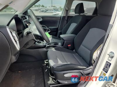 Zdjęcie 7 z 12 samochodu: 2024 KIA SOUL LX VIN:KNDJ23AU3R7897952 - miniatura