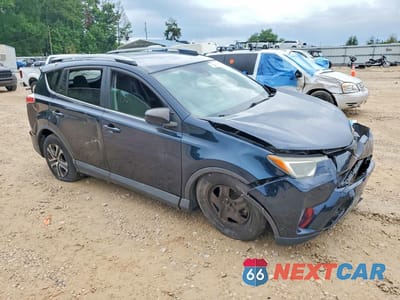 Czwarte zdjęcie samochodu z boku: 2018 TOYOTA RAV4 LE VIN:2T3ZFREV9JW469759 - miniatura