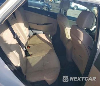 Zdjęcie 10 z 13 samochodu: 2017 HYUNDAI TUCSON SE VIN:KM8J23A43HU501577 - miniatura