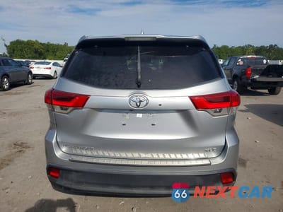 Zdjęcie 6 z 13 samochodu: 2019 TOYOTA HIGHLANDER XLE VIN:5TDKZRFH2KS554219 - miniatura