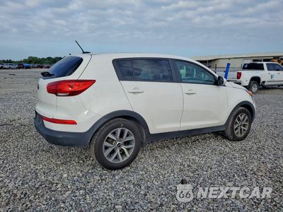 Trzecie zdjęcie samochodu z tyłu: 2016 KIA SPORTAGE LX VIN:KNDPB3AC5G7880603 - miniatura