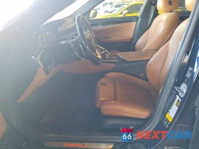 Zdjęcie 7 z 12 samochodu: 2018 BMW 540 XI VIN:WBAJE7C55JWD49644 - miniatura