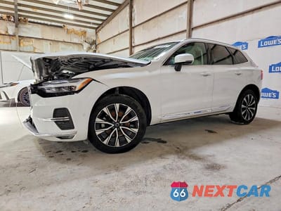 2023 VOLVO XC60 PLUS YV4L12DE9P1257784 - główne zdjęcie licytacji z USA - miniatura
