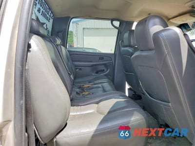Zdjęcie 10 z 12 samochodu: 2004 CHEVROLET SILVERADO K2500 HEAVY DUTY VIN:1GCHK232X4F191158 - miniatura