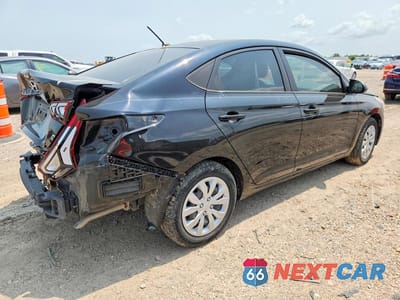 Trzecie zdjęcie samochodu z tyłu: 2022 HYUNDAI ACCENT SE VIN:3KPC24A6XNE184900 - miniatura