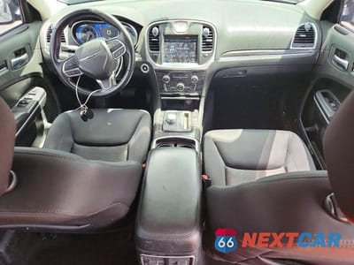 Zdjęcie 8 z 12 samochodu: 2022 CHRYSLER 300 TOURING VIN:2C3CCAAG0NH104050 - miniatura