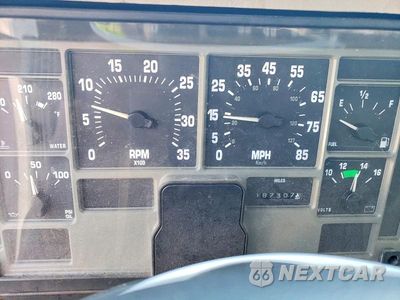 Zdjęcie 9 z 12 samochodu: 2001 INTERNATIONAL 4700 BOX TRUCK VIN:1HTSCABN71H376500 - miniatura