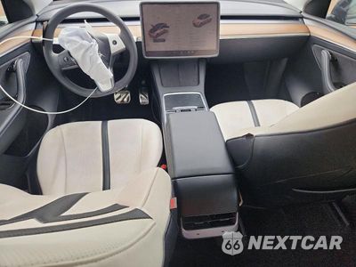 Zdjęcie 8 z 13 samochodu: 2024 TESLA MODEL Y VIN:7SAYGDED4RF096704 - miniatura