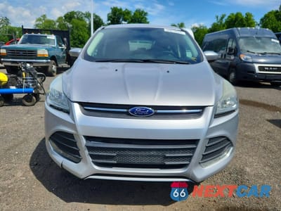 Piąte zdjęcie samochodu w środku: 2015 FORD ESCAPE SE VIN:1FMCU9G99FUA45073 - miniatura
