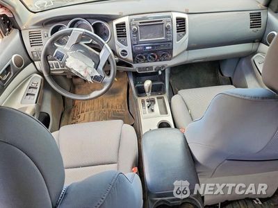Zdjęcie 8 z 13 samochodu: 2013 TOYOTA TACOMA DOUBLE CAB VIN:3TMLU4EN4DM124420 - miniatura