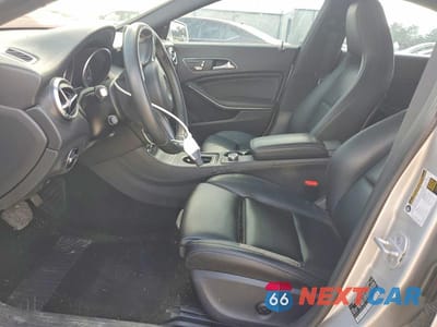 Zdjęcie 7 z 13 samochodu: 2018 MERCEDES-BENZ CLA VIN:WDDSJ4EB6JN610003 - miniatura