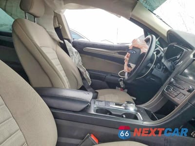 Zdjęcie 7 z 11 samochodu: 2019 FORD FUSION S VIN:3FA6P0G77KR198724 - miniatura