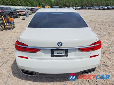 Zdjęcie 6 z 12 samochodu: 2016 BMW 740 I VIN:WBA7E2C59GG548029 - miniatura