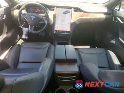 Zdjęcie 8 z 12 samochodu: 2019 TESLA MODEL S VIN:5YJSA1E24KF307309 - miniatura