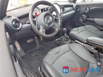 Zdjęcie 8 z 12 samochodu: 2011 MINI COOPER S VIN:WMWSV3C55BTY11813 - miniatura