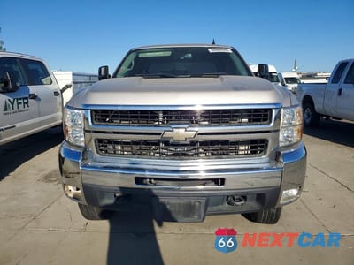 Piąte zdjęcie samochodu w środku: 2008 CHEVROLET SILVERADO K2500 HEAVY DUTY VIN:1GCHK236X8F147489 - miniatura