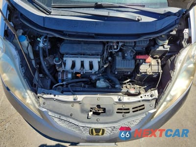 Zdjęcie 11 z 13 samochodu: 2010 HONDA FIT SPORT VIN:JHMGE8H4XAS016636 - miniatura