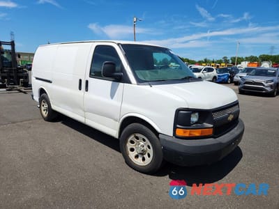 Czwarte zdjęcie samochodu z boku: 2013 CHEVROLET EXPRESS G1500 VIN:1GCSGAFX0D1129855 - miniatura