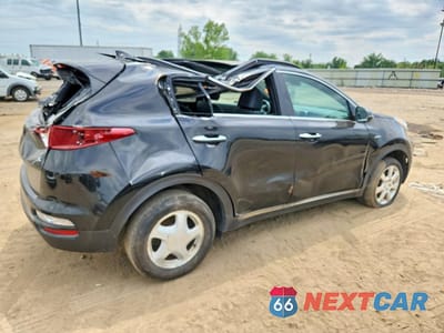 Trzecie zdjęcie samochodu z tyłu: 2020 KIA SPORTAGE S VIN:KNDP6CAC8L7730306 - miniatura