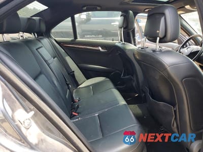 Zdjęcie 10 z 12 samochodu: 2010 MERCEDES-BENZ C 300 4MATIC VIN:WDDGF8BB9AF474107 - miniatura