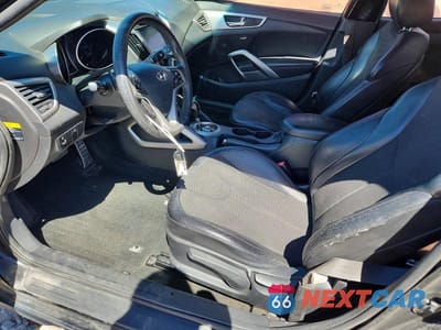 Zdjęcie 7 z 12 samochodu: 2012 HYUNDAI VELOSTER BASE VIN:KMHTC6AD8CU061727 - miniatura