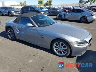 Czwarte zdjęcie samochodu z boku: 2006 BMW Z4 3.0 VIN:4USBU33556LW67797 - miniatura