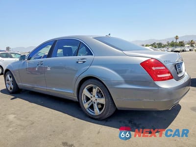 Drugie zdjęcie samochodu z przodu: 2012 MERCEDES-BENZ S 550 VIN:WDDNG7DB1CA490863 - miniatura