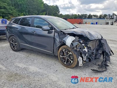 Czwarte zdjęcie samochodu z boku: 2023 KIA SPORTAGE EX VIN:5XYK33AFXPG092405 - miniatura