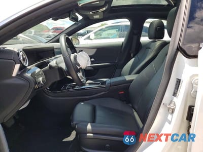 Zdjęcie 7 z 12 samochodu: 2025 MERCEDES-BENZ CLA 250 4MATIC VIN:W1K5J4HBXSN509010 - miniatura